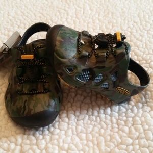 KEEN Rio Toddler Sandals Brown Camo Size 5 NWT